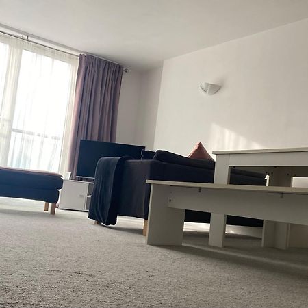 2 Bedroom Near Ocean Village Marina Port Apartment 南安普敦 外观 照片